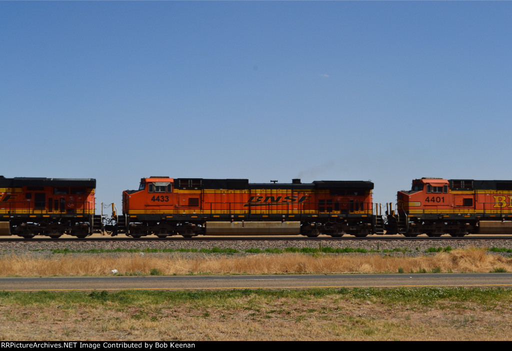 BNSF 4433